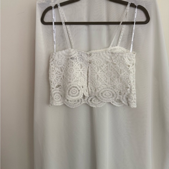 NWT MINKPINK Antonella Ivory Crochet Lace Top Size XS - Picture 4 of 8